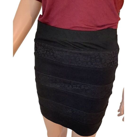 (6 for $25)Forever 21 black stretch miniskirt medium - Picture 2 of 6